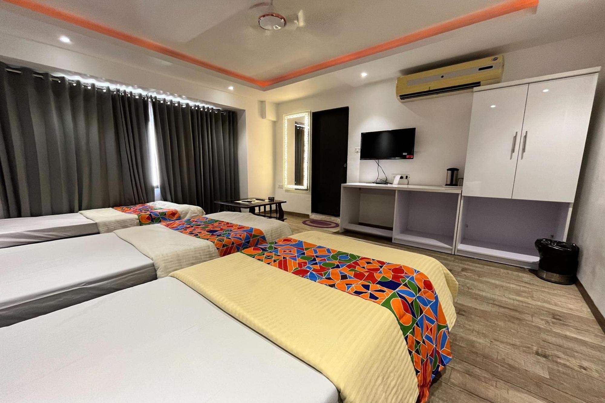 Hotel Shailly Inn Ahmedabad Eksteriør bilde