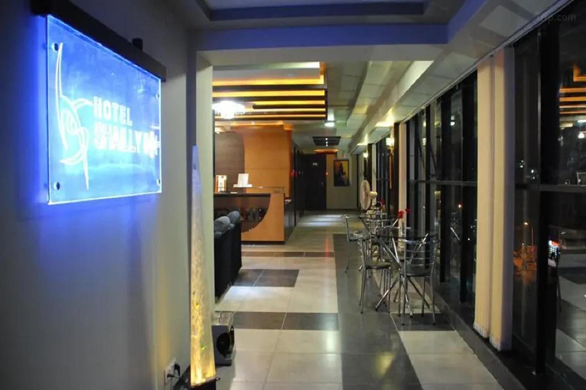 Hotel Shailly Inn Ahmedabad Eksteriør bilde