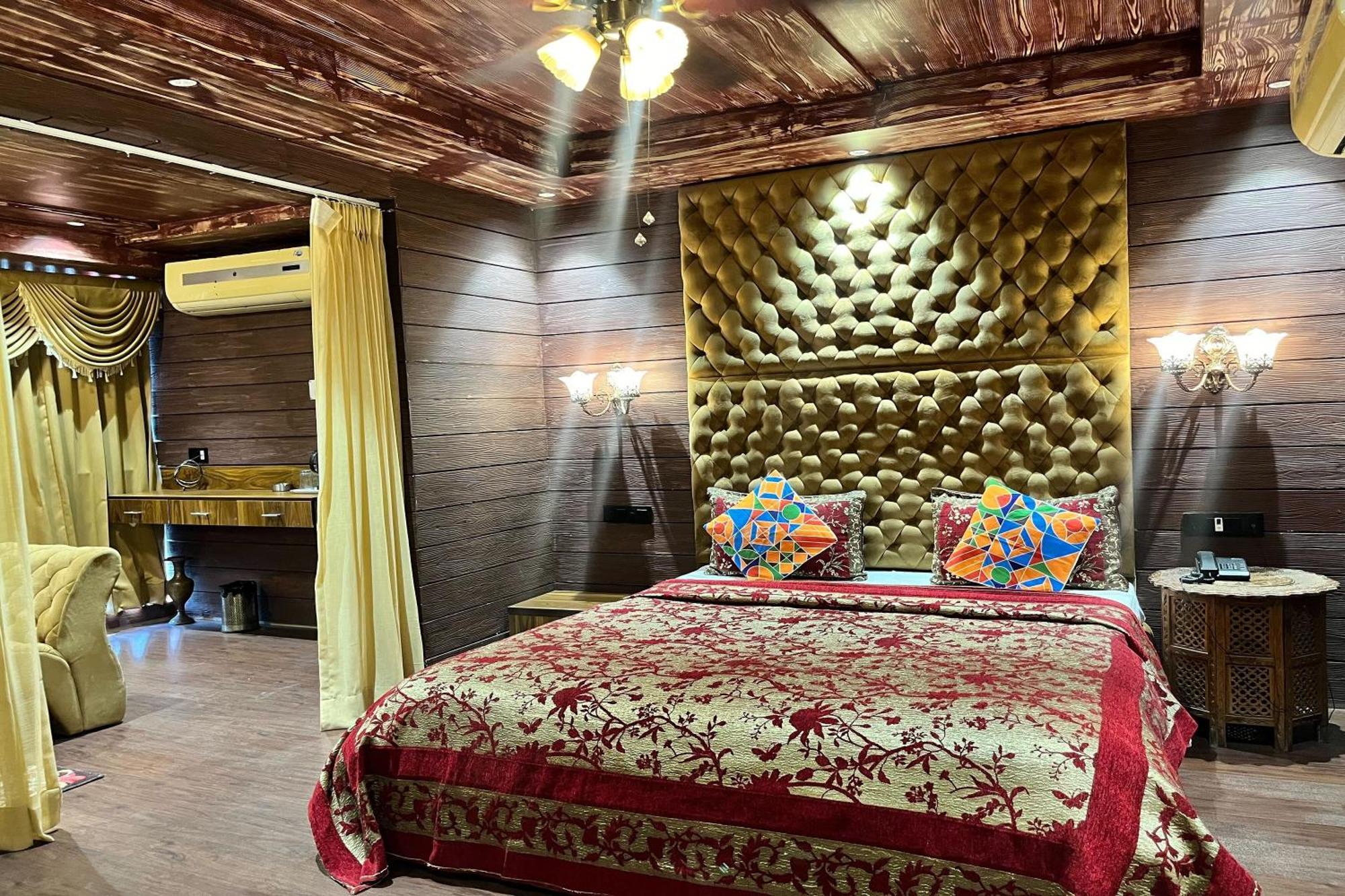 Hotel Shailly Inn Ahmedabad Eksteriør bilde